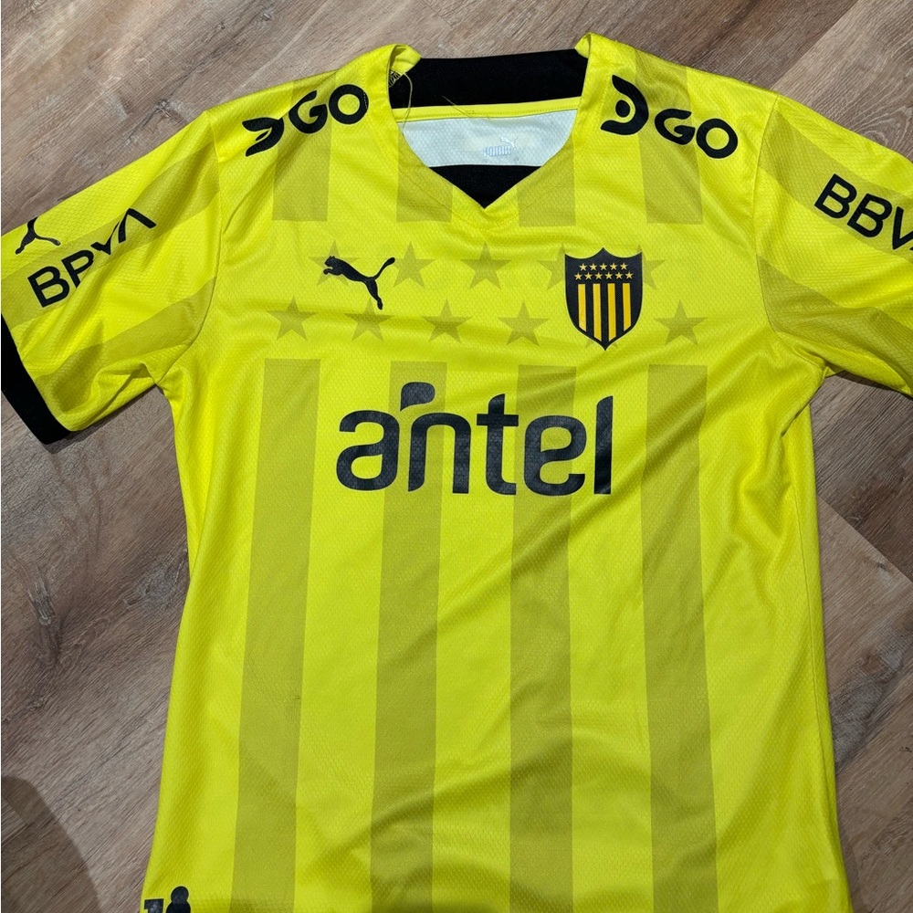 Penarol Uruguay Yellow and Black Soccer Jersey Peñarol